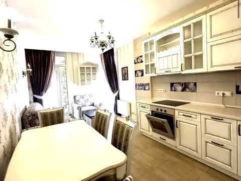 квартира за адресою Київ, Регенераторна вул., 4 к1