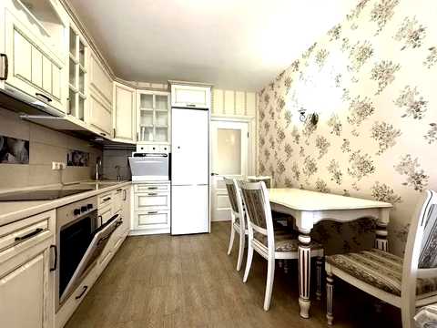квартира за адресою Київ, Регенераторна вул., 4 к1