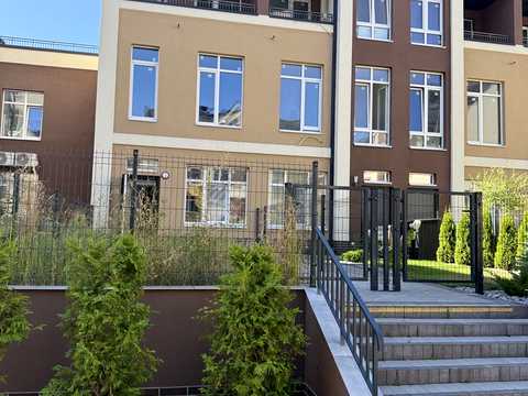комерційна за адресою В'ячеслава Чорновола вул., 17