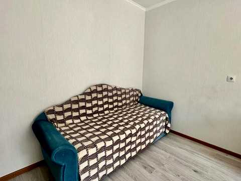 квартира за адресою Анни Ахматової вул., 15