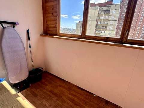 квартира за адресою Анни Ахматової вул., 15