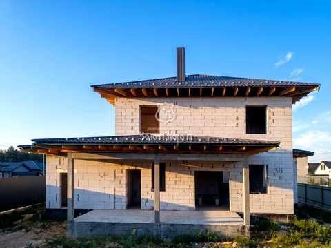 будинок за адресою Героїв Крут вул., 23