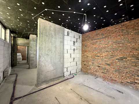 комерційна за адресою Тадея Рильського бульв., 1