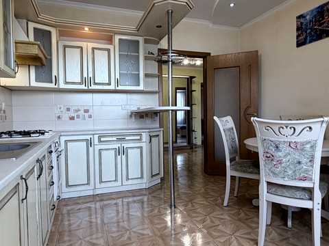 квартира за адресою Галицька вул., 98