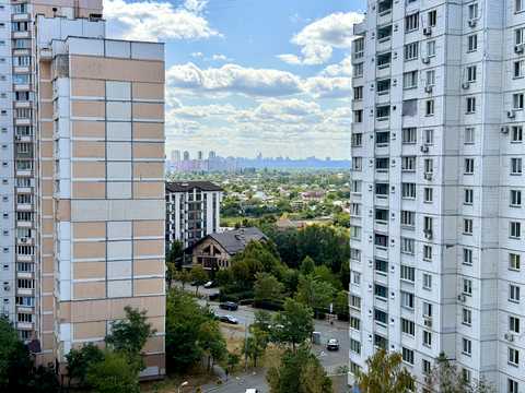 квартира за адресою Милославська вул., 32/51а
