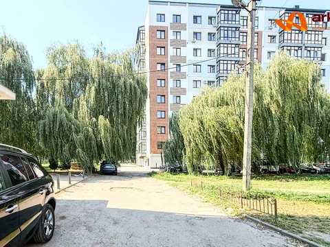 коммерческая по адресу Карпатська ул., 12