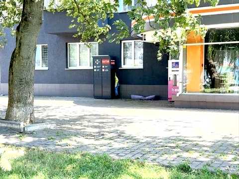 коммерческая по адресу Карпатська ул., 12