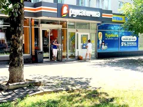 коммерческая по адресу Карпатська ул., 12