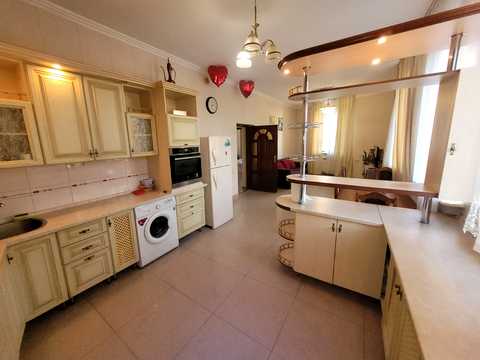 квартира за адресою Львів, Амвросія Метлинського вул., 1
