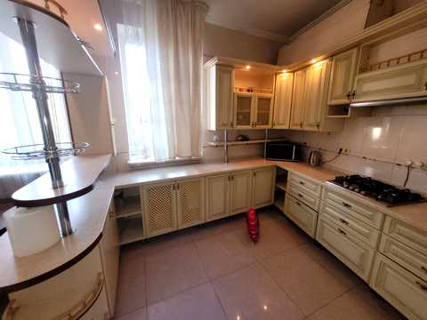 квартира за адресою Львів, Амвросія Метлинського вул., 1
