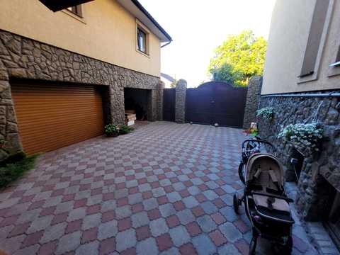 квартира за адресою Львів, Амвросія Метлинського вул., 1