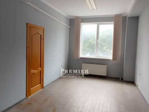 комерційна за адресою Івана Франка вул., 40 к1