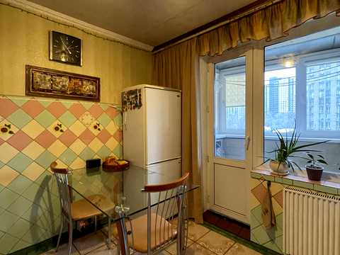 комната по адресу Голосеевский просп. (40-летия Октября), 21