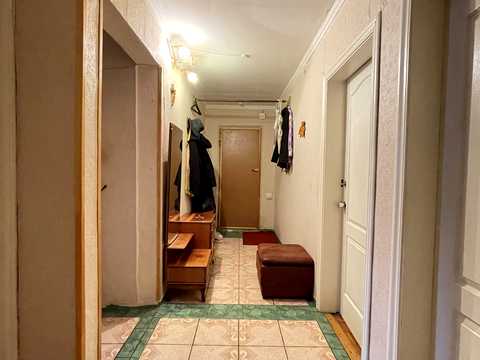 комната по адресу Голосеевский просп. (40-летия Октября), 21