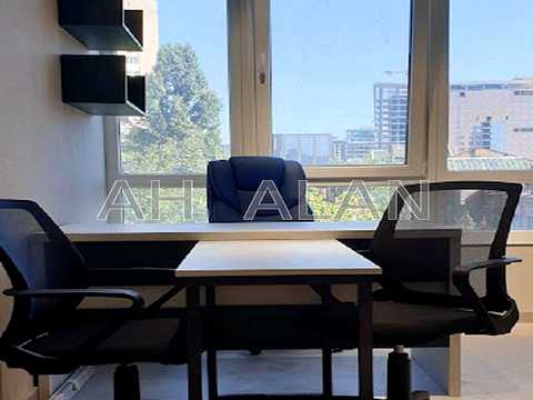 комерційна за адресою Жилянська вул., 68