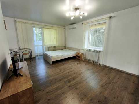 квартира за адресою Тополева вул., 3