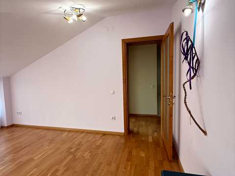 квартира за адресою Василя Симоненка вул., 33-В