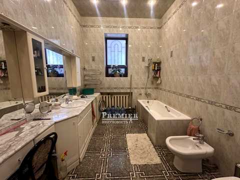 будинок за адресою Сурикова
