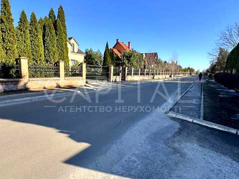 будинок за адресою с. Вишеньки, Набережная