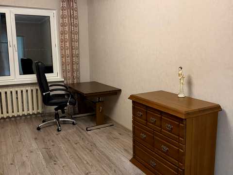 квартира за адресою Милославська вул., 8