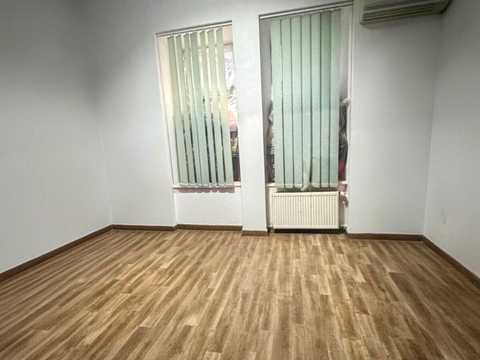 комерційна за адресою Садова вул., 12