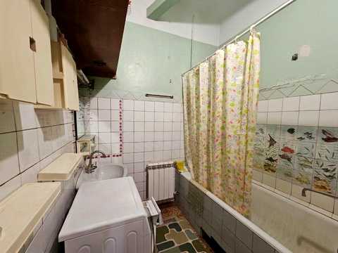 квартира за адресою Леоніда Каденюка просп. (Юрія Гагаріна), 8