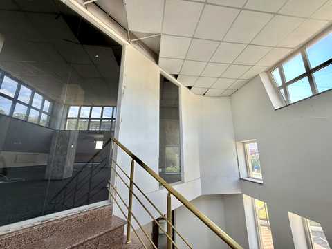 коммерческая по адресу Главная ул., 243
