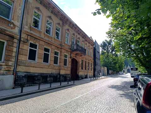 комерційна за адресою Львів, Пекарська вул., 91