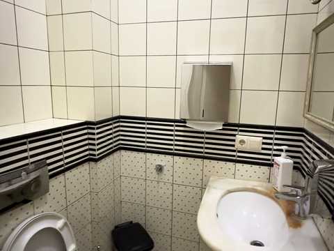коммерческая по адресу Даниила Галицкого пл., 2