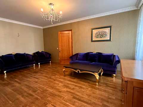 квартира за адресою Ринок вул., 5
