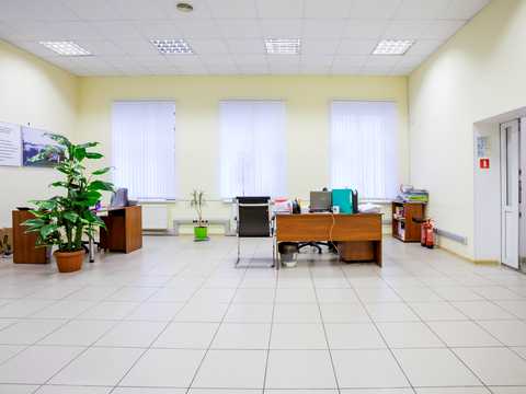 комерційна за адресою В'ячеслава Чорновола вул., 25