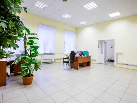 комерційна за адресою В'ячеслава Чорновола вул., 25
