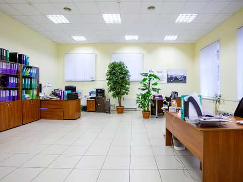 комерційна за адресою В'ячеслава Чорновола вул., 25