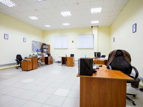комерційна за адресою В'ячеслава Чорновола вул., 25