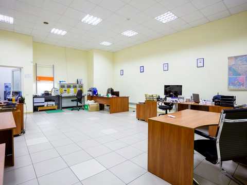 комерційна за адресою В'ячеслава Чорновола вул., 25