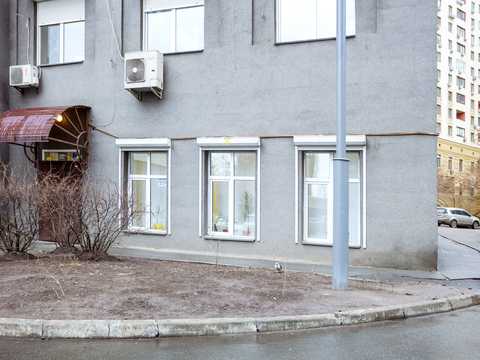 комерційна за адресою В'ячеслава Чорновола вул., 25