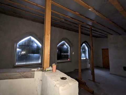 комерційна за адресою Центральна, 67