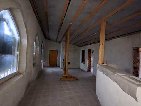 комерційна за адресою Центральна, 67
