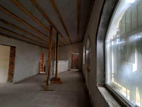 комерційна за адресою Центральна, 67