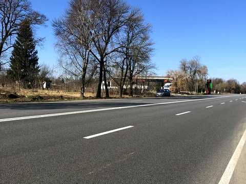 комерційна за адресою Центральна, 67