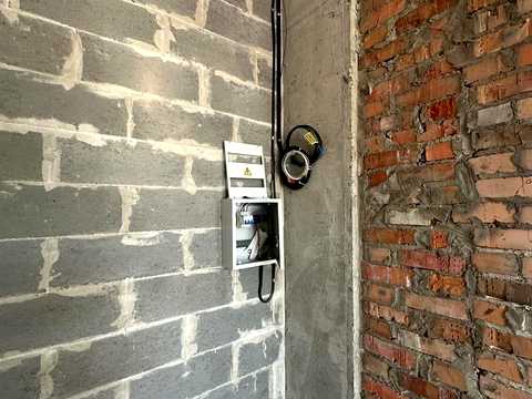 коммерческая по адресу Родини Крістерів ул., 14-Б