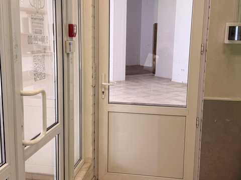 комерційна за адресою Олександра Мишуги вул., 12