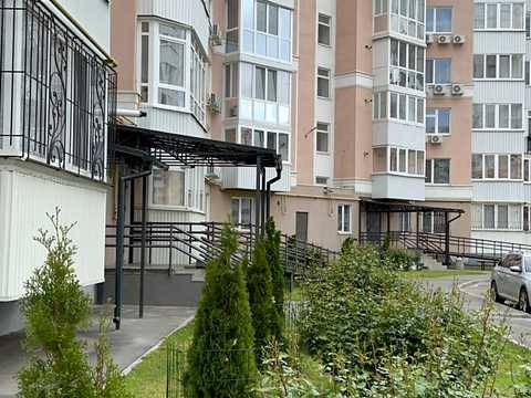 квартира за адресою Володимира Івасюка вул. (Головка), 21