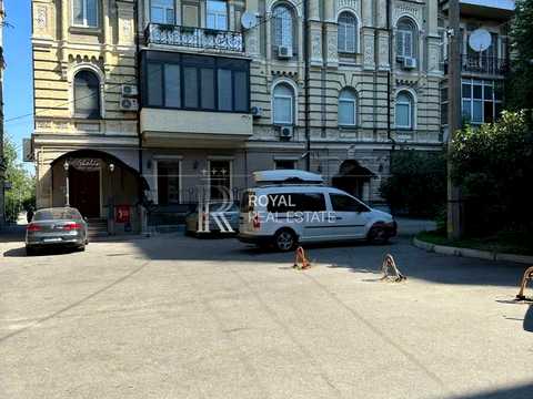 комерційна за адресою Велика Житомирська вул., 24-Б