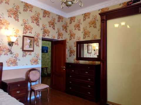 квартира за адресою Утьосова вул., 10