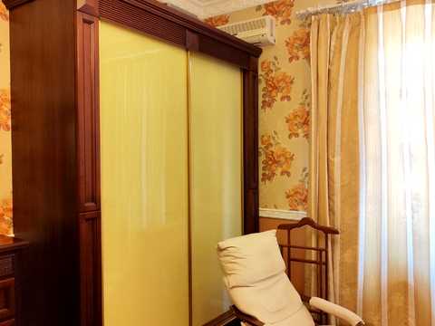 квартира за адресою Утьосова вул., 10