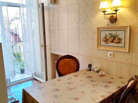 квартира за адресою Утьосова вул., 10