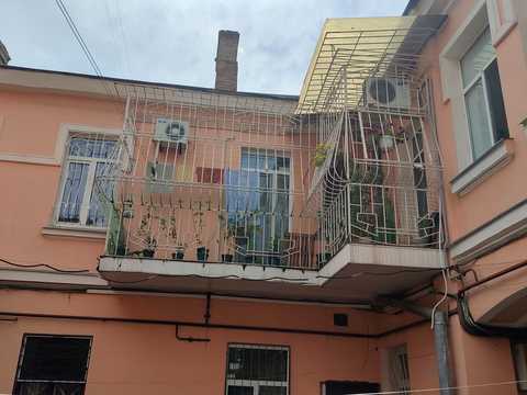 квартира за адресою Утьосова вул., 10