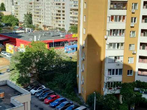квартира за адресою Вишняківська вул., 13