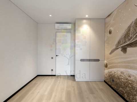 квартира за адресою Салютна вул., (Будинок 03801-03901)